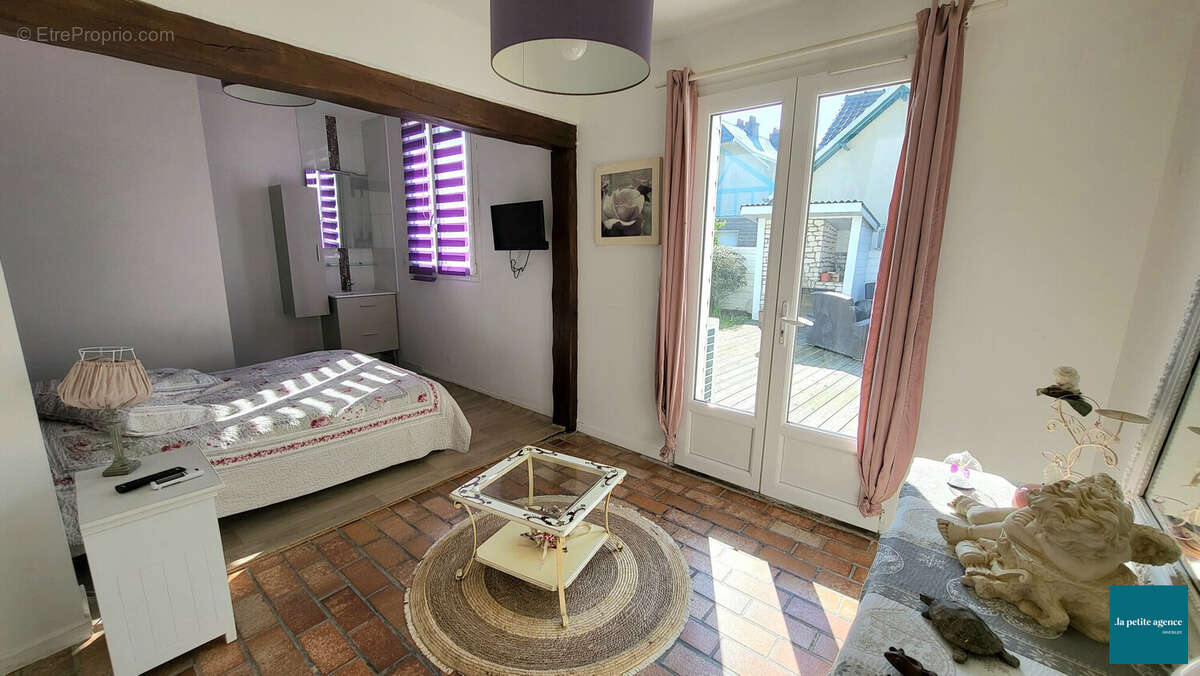 Maison à MERVILLE-FRANCEVILLE-PLAGE