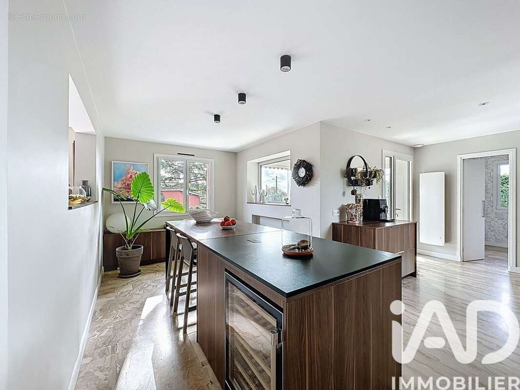 Photo 6 - Maison à DARDILLY