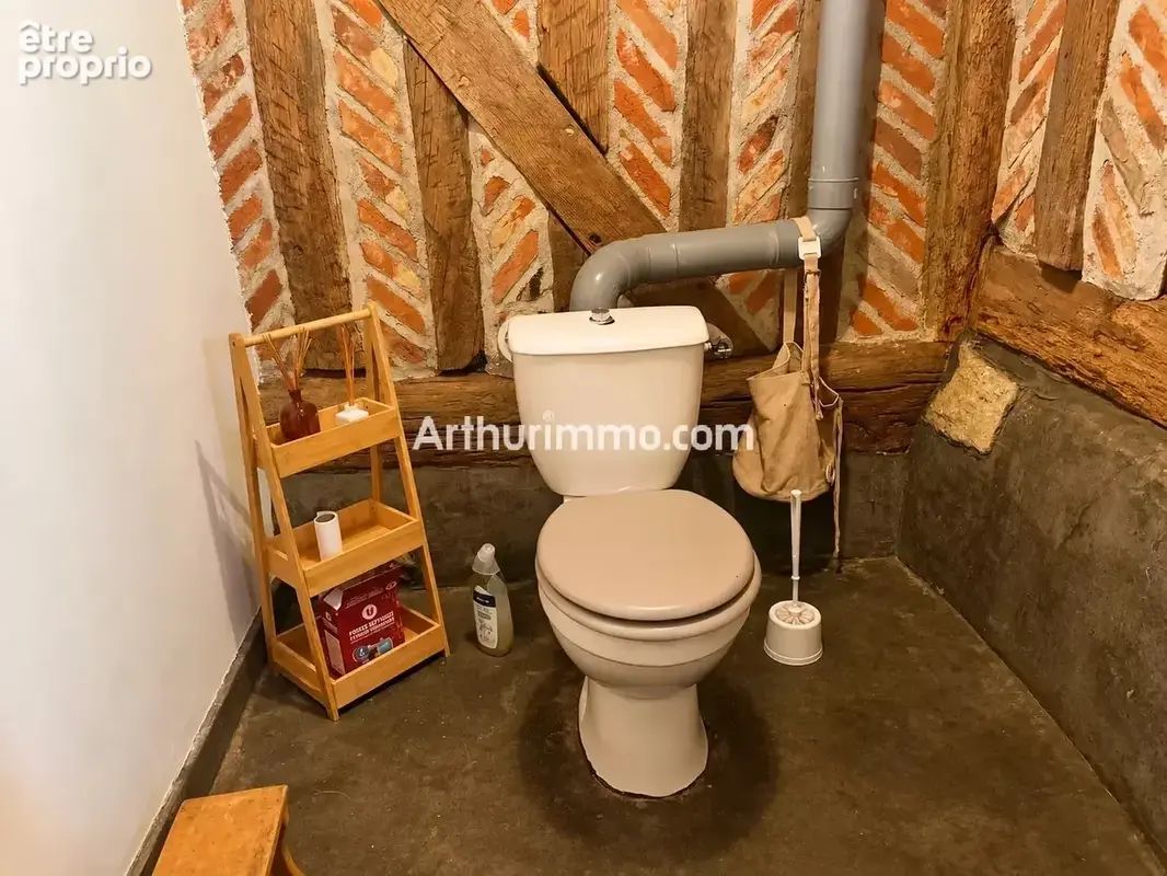 Ferme bressane à colombages – 201 m² – 8 pièces – terrain 2780m² - photo 10