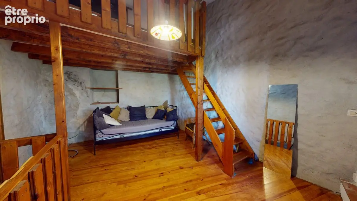 Maison en pierre avec terres non attenantes - photo 7