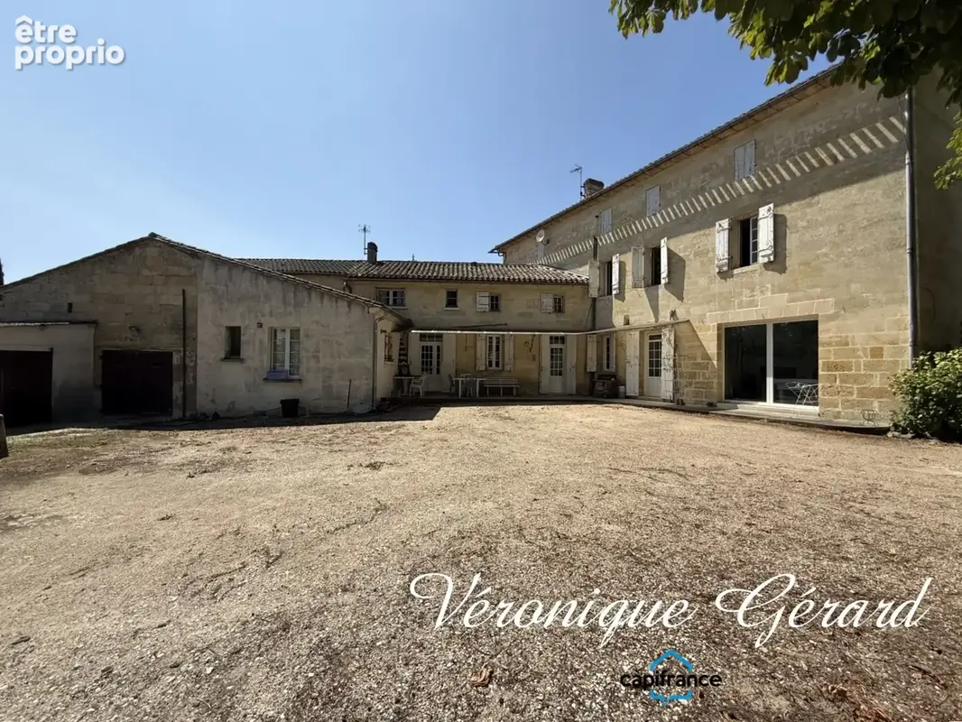 Belle maison en pierre de taille de 252 m², 7 chambres, combles aménageables, jardin paysager,3 garages - photo 21