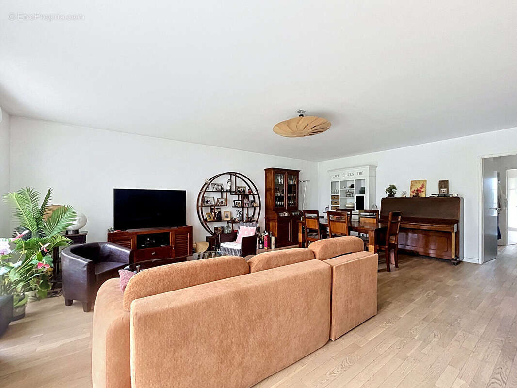 Appartement à LE PLESSIS-ROBINSON