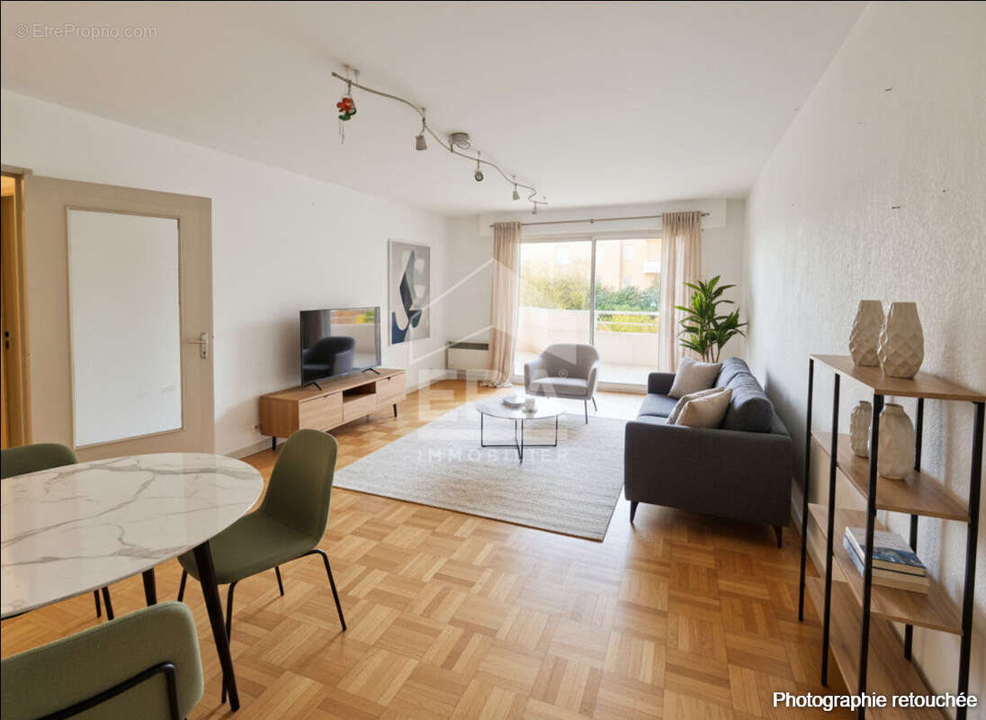 Appartement à MOUANS-SARTOUX