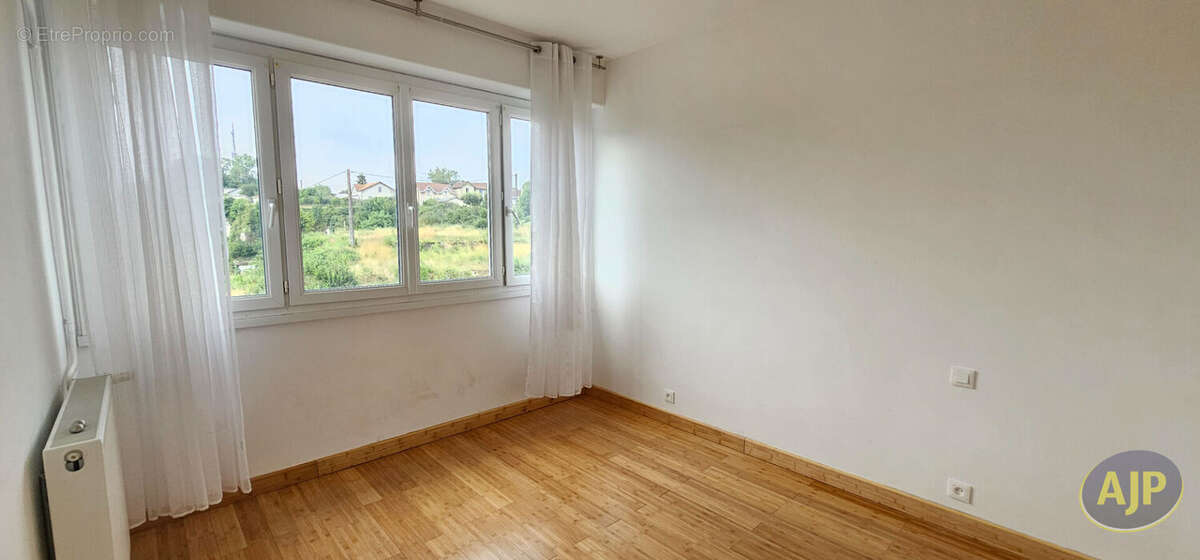 Appartement à SAINTES