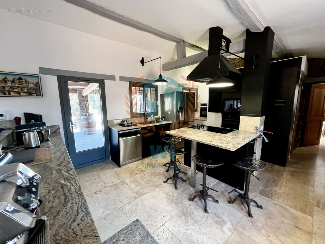 Maison à ROQUEBRUNE-SUR-ARGENS