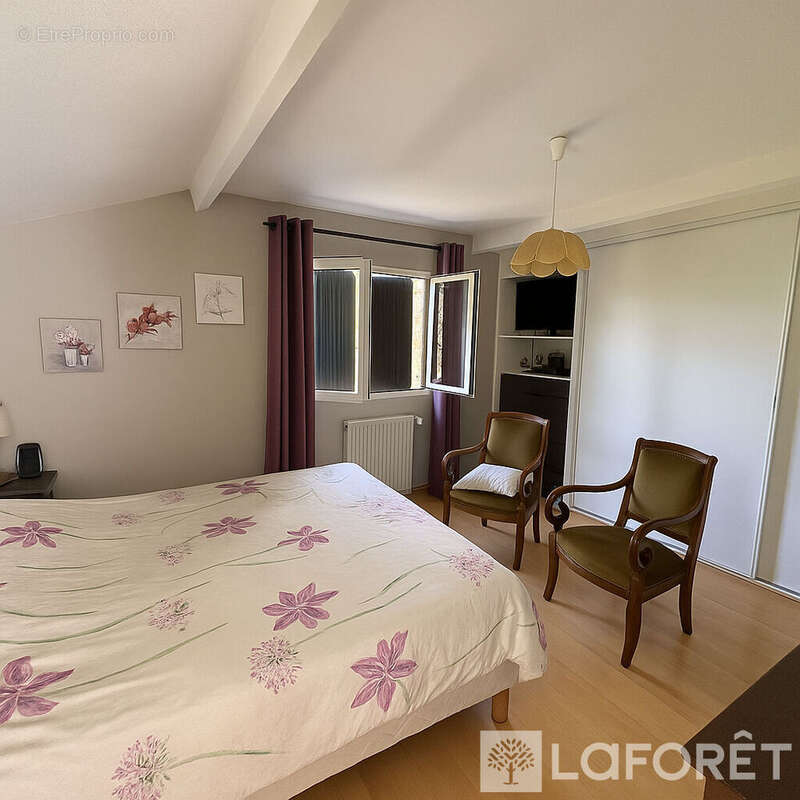 Maison à AUBIE-ET-ESPESSAS