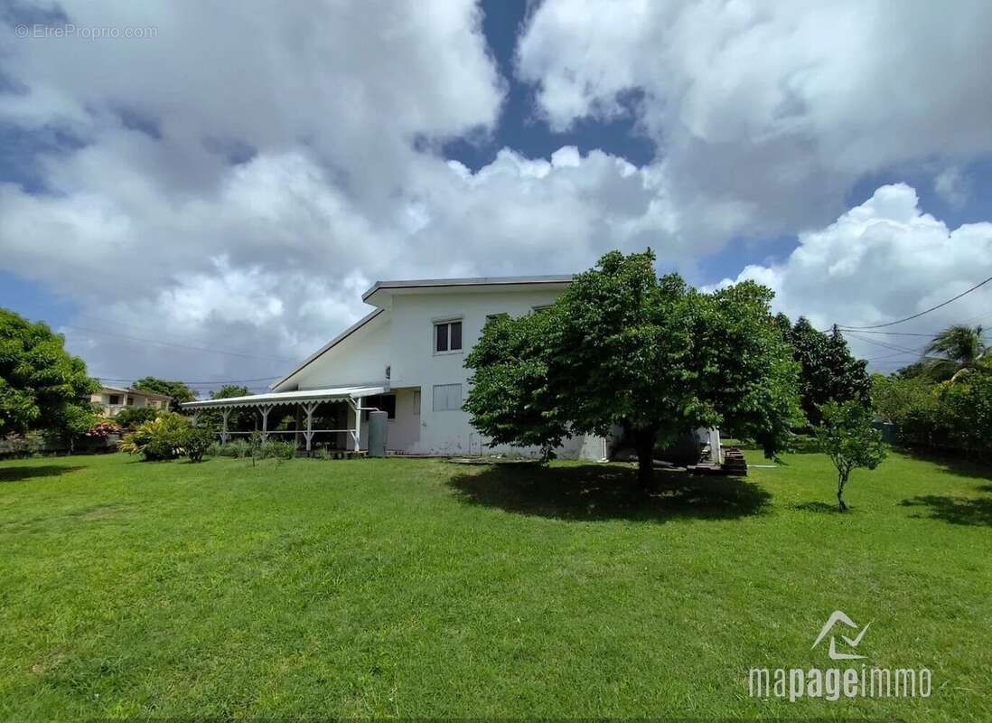 Vds Villa spacieuse sur 2500 m² de terrain plat,  Le Lamentin - photo 9