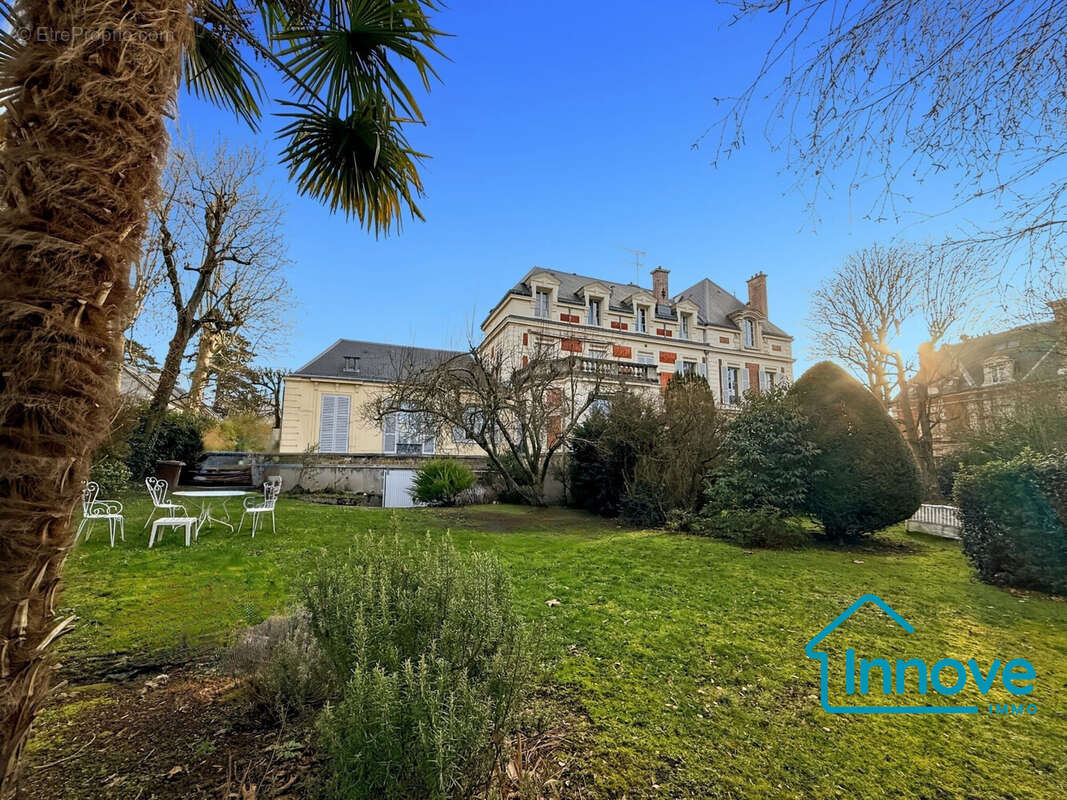 Appartement à VERSAILLES