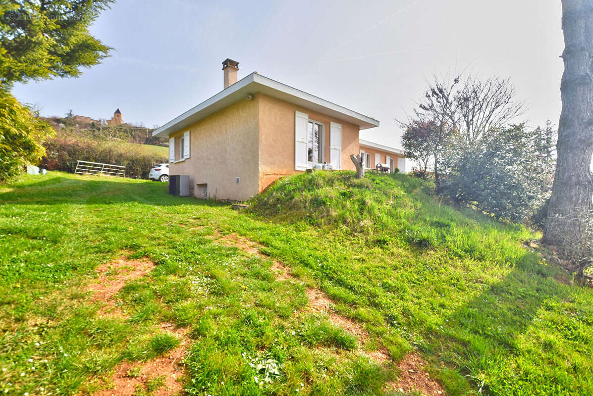 Maison à CHAZAY-D'AZERGUES