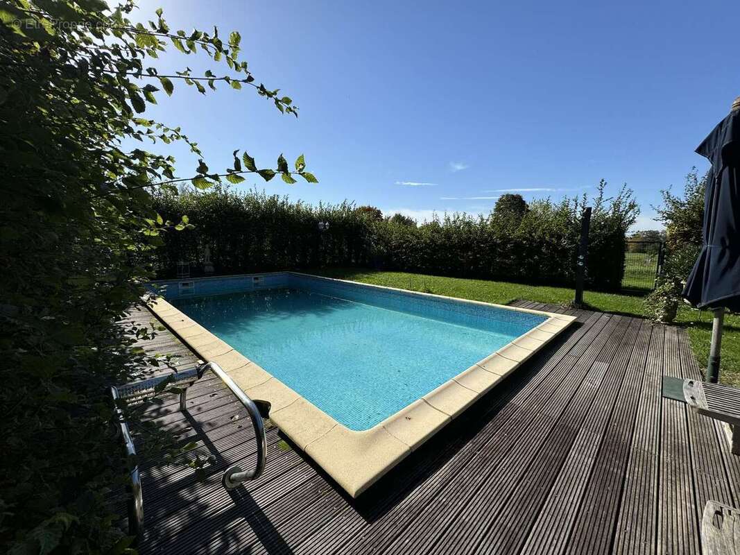 Maison à LE CHATELET