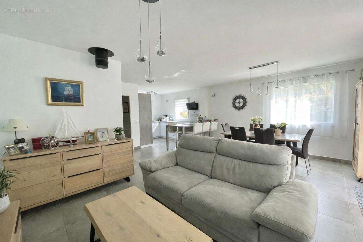 Maison à ALBY-SUR-CHERAN