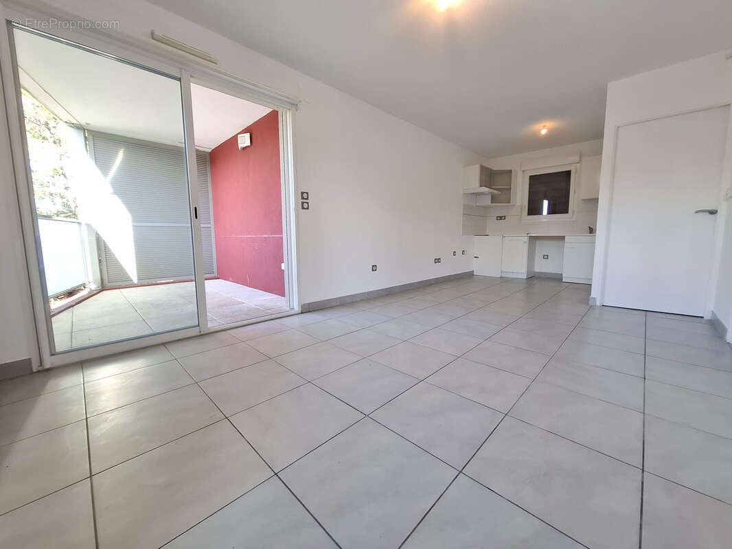 Appartement à MAUGUIO