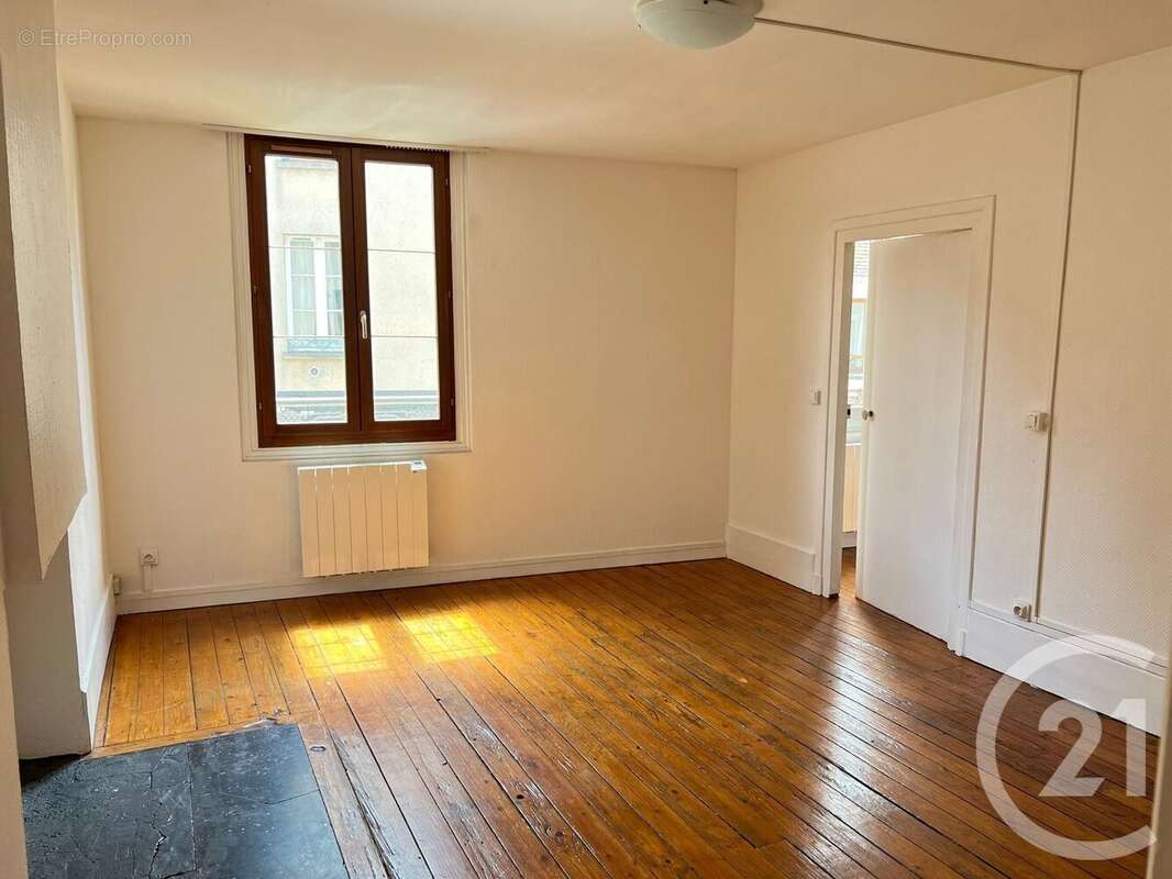 Appartement à HOUDAN