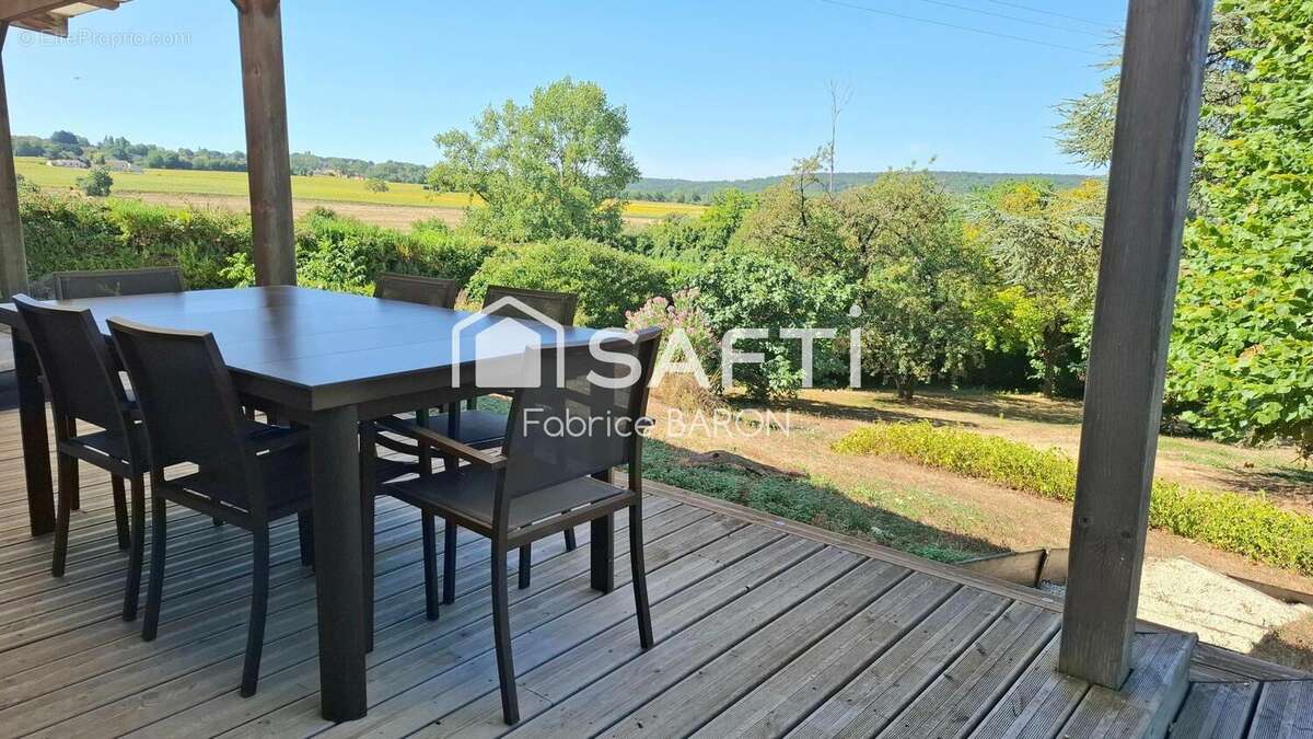 Maison 176 m² à Monthoiron  - photo 9