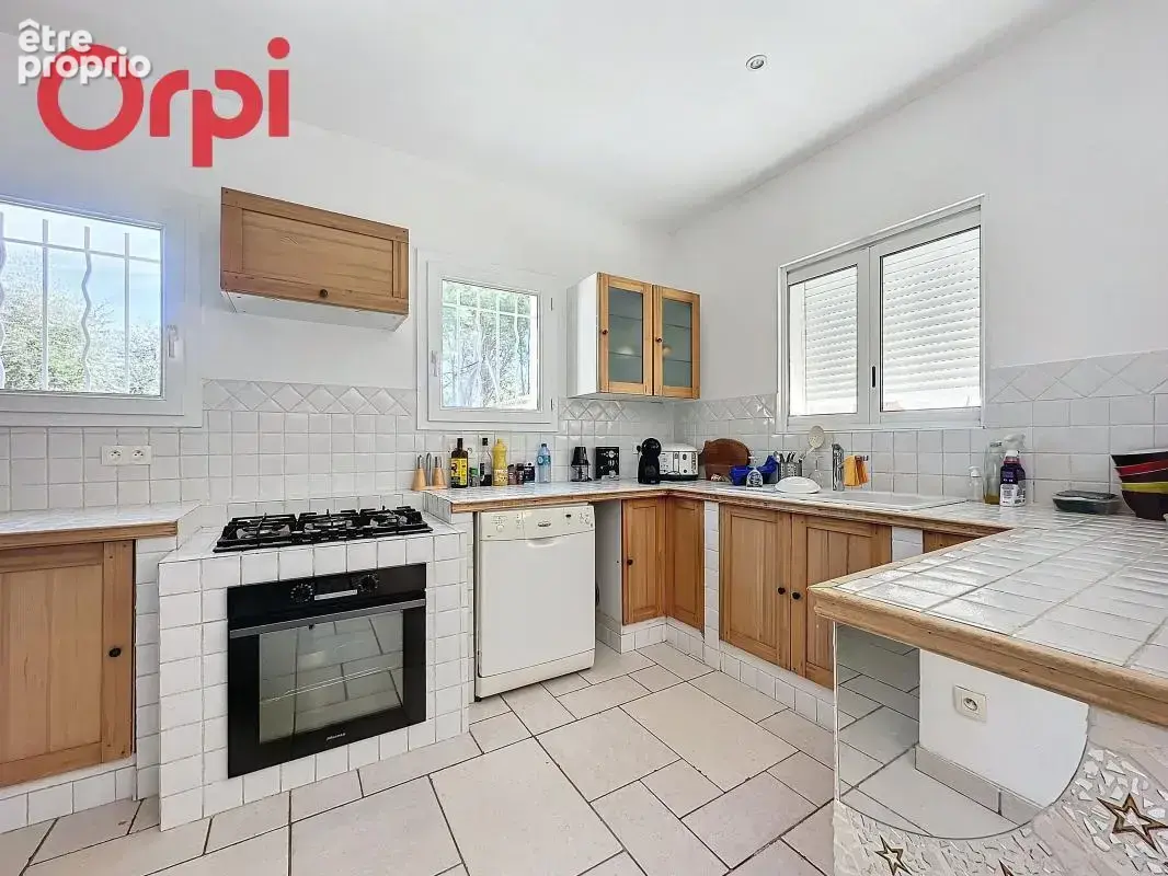 Maison À Vendre type 5 La Seyne sur Mer/Janas - terrain 1106 m2 - T2 indépendant - photo 12