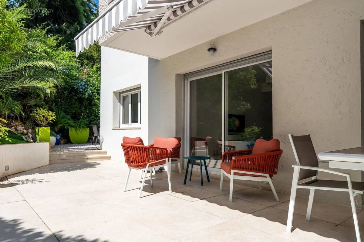 Comme une maison - coup de coeur assure pour ce rez-de-jardin a 500 metres de la mer - photo 3
