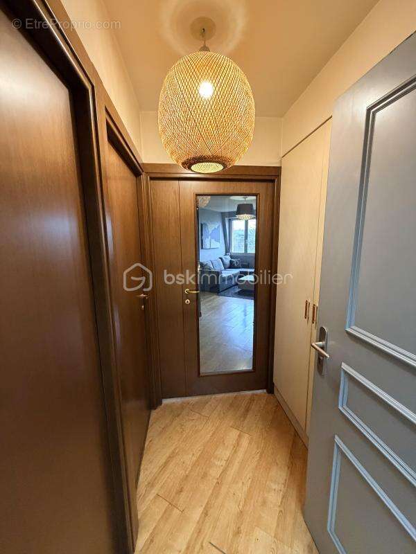 Appartement 3 pieces de 50.48 m2 au coeur de corbeil - 2 chambres - photo 2