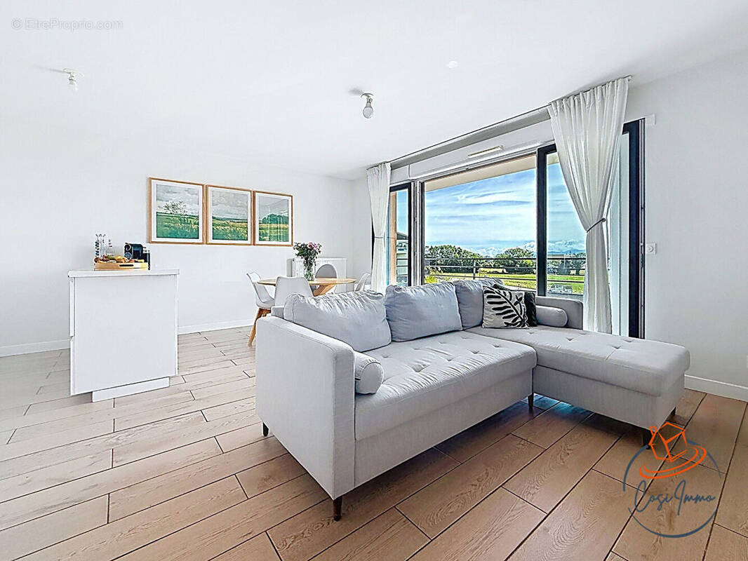 Appartement à CESSY