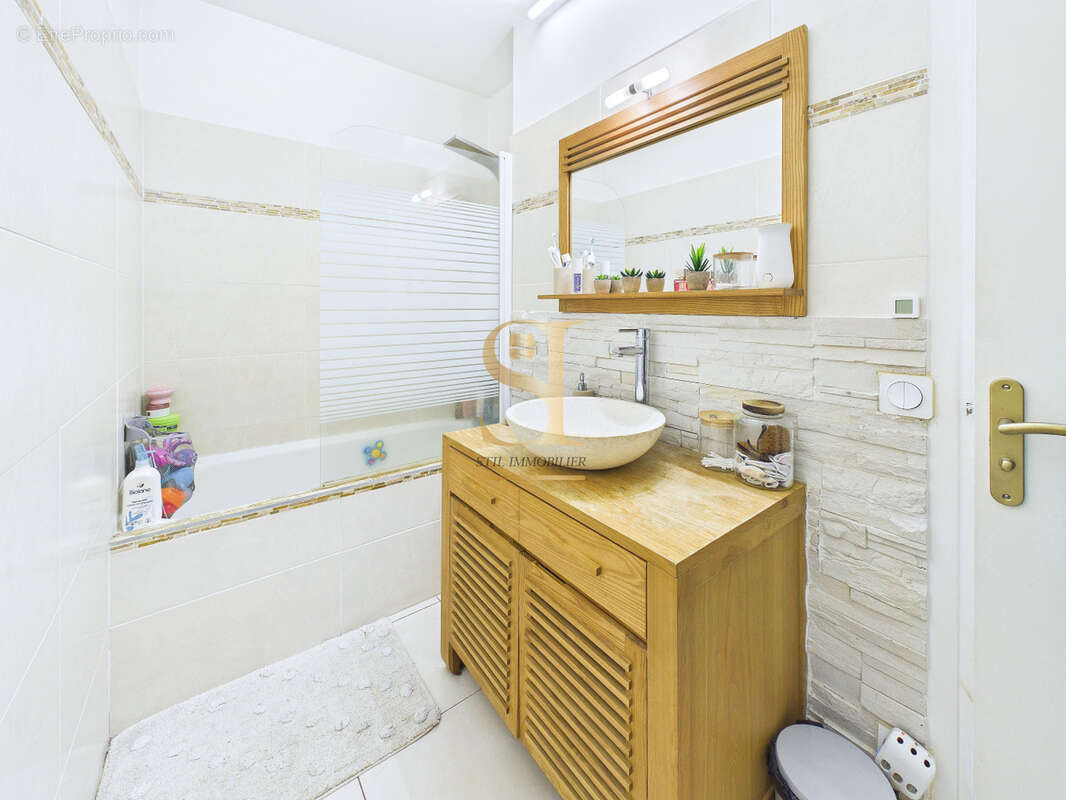 Appartement à CORBEIL-ESSONNES