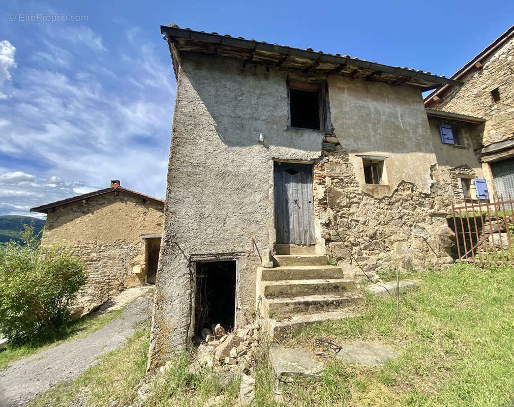 Maison à VAUGNERAY