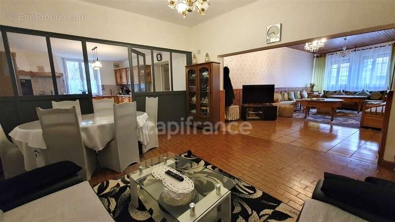 Maison à SAINT-LOUP-SUR-SEMOUSE