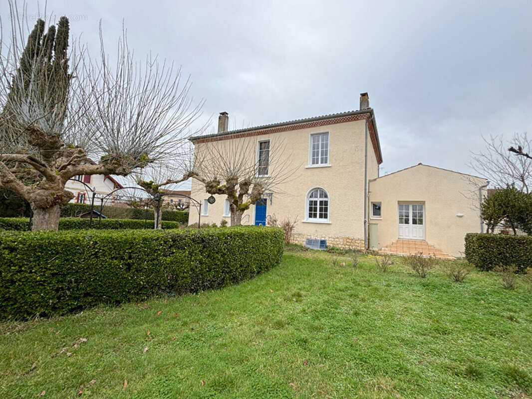 Maison à SAUJON