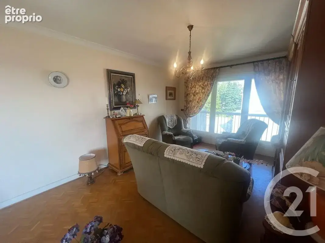 Appartement 5 pièces 84 m² à vendre à Aurillac (15000) - photo 5
