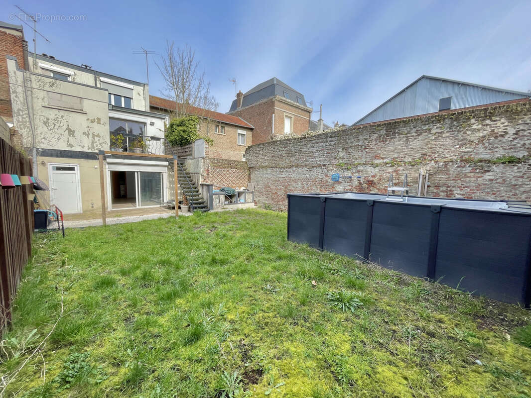 Maison à SAINT-QUENTIN