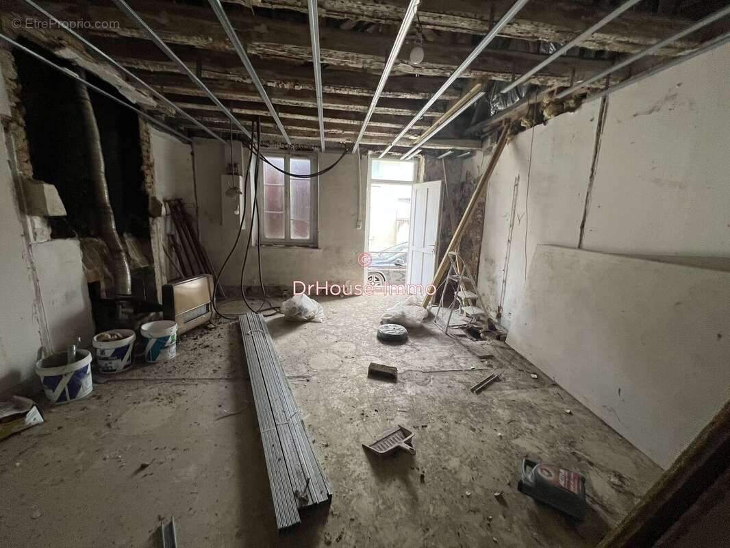 Appartement à MEHUN-SUR-YEVRE