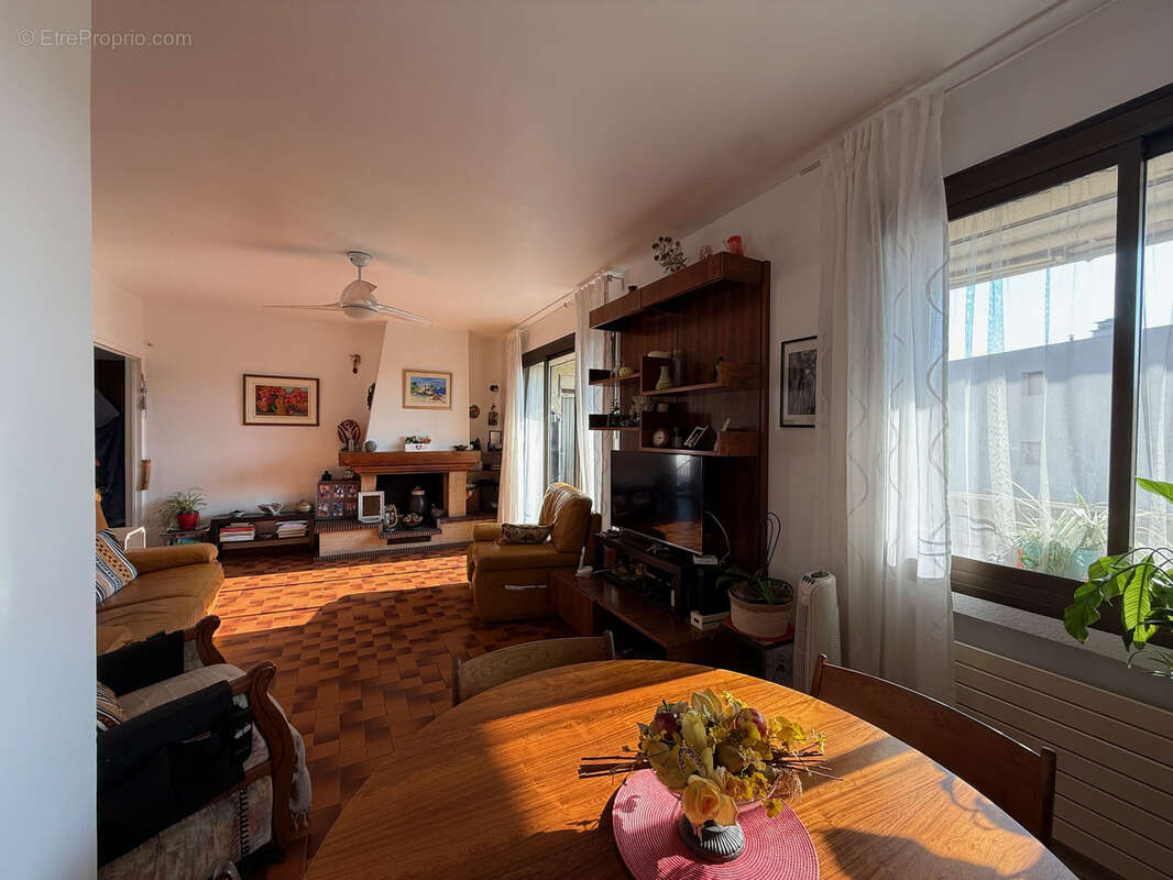 Appartement à OLLIOULES