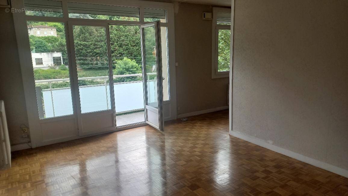   - Appartement à VIENNE
