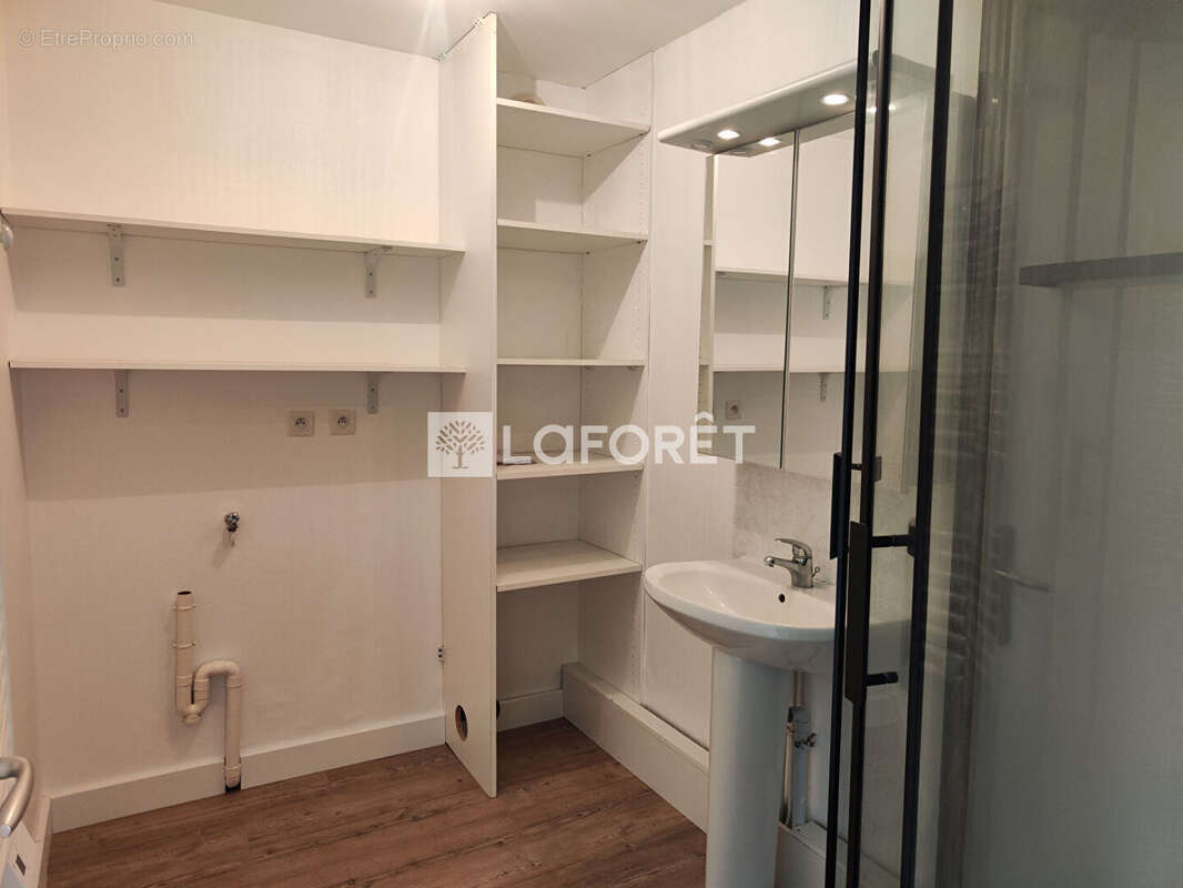 Guingamp centre, appartement rénové . - photo 14