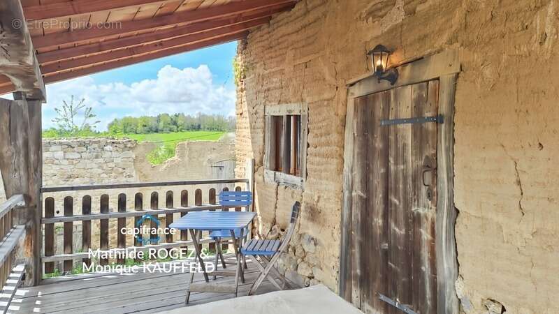 Maison à VOLLORE-VILLE