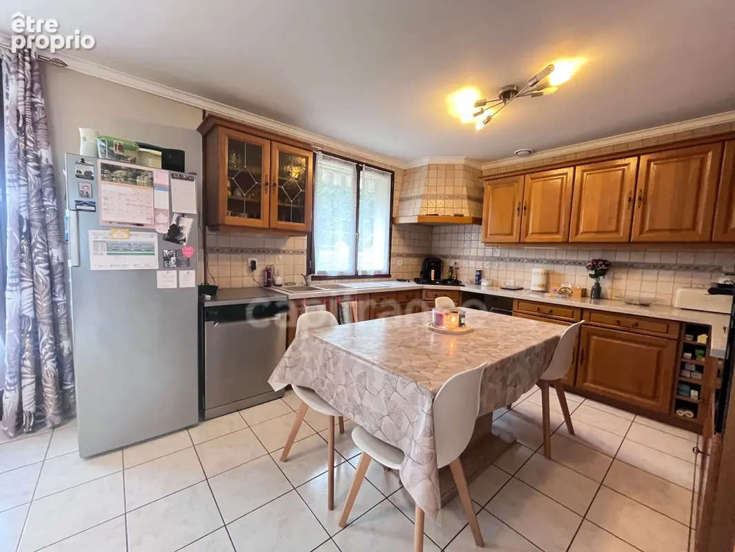Pavillon familial sur sous sol total - 4 chambres -1 bureau - sur 626m2 de terrain - CHATILLON COLIGNY (45) - photo 2