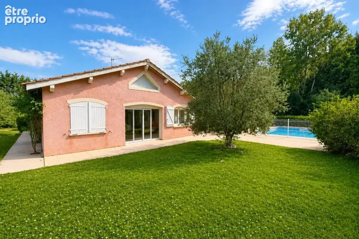Maison de 7 pièces de 180 m² à Jassans-Riottier - photo 5
