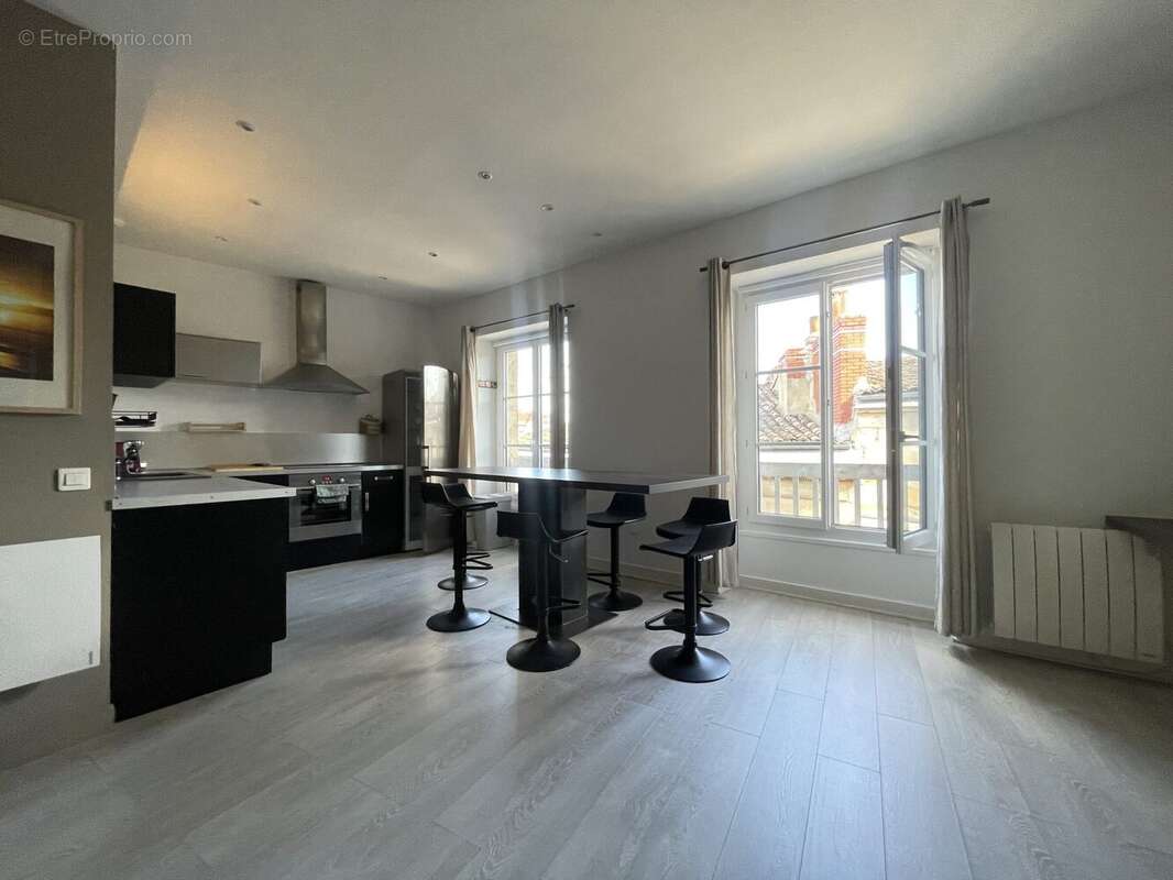 Appartement 80 m² à Bordeaux  - photo 4