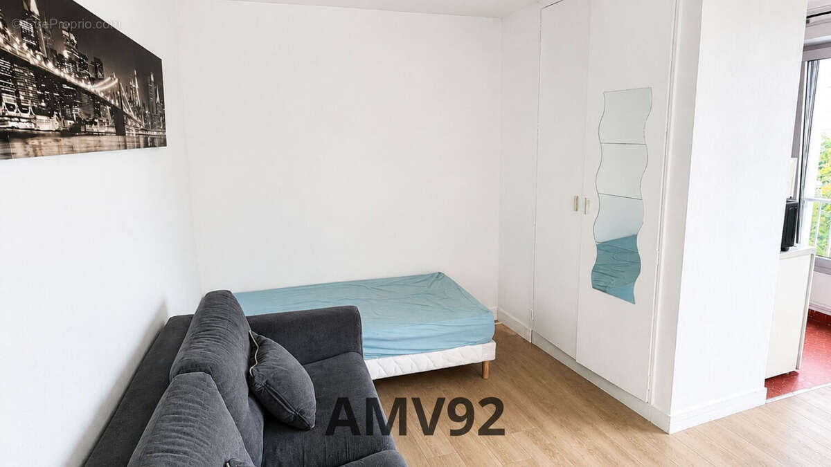 Appartement à LA GARENNE-COLOMBES