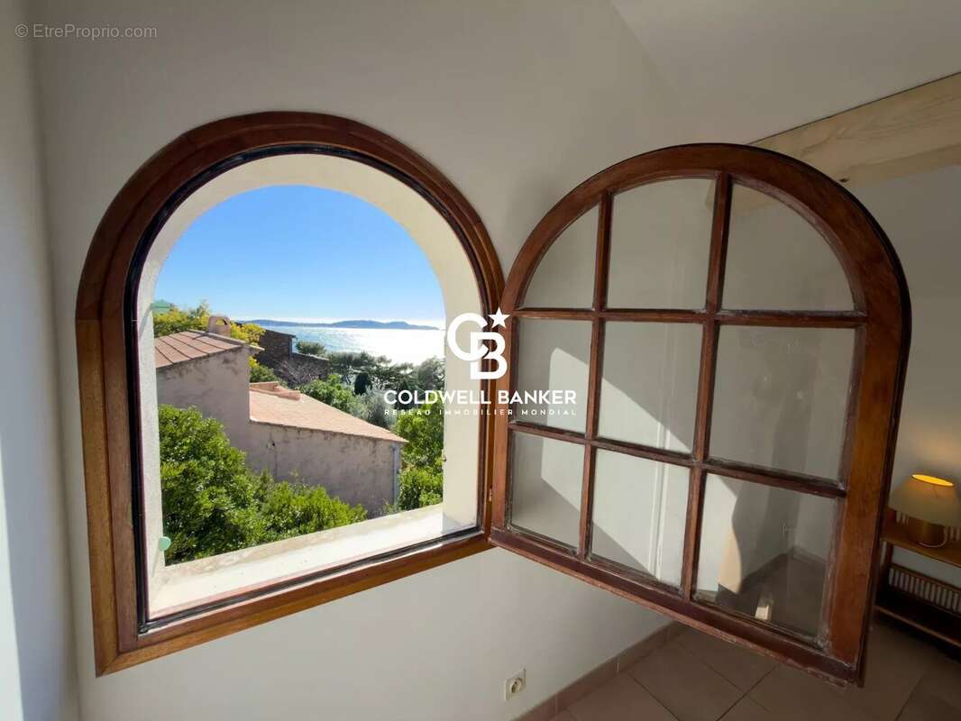 Villa vue mer, domaine privé - 83320 Carqueiranne - photo 22
