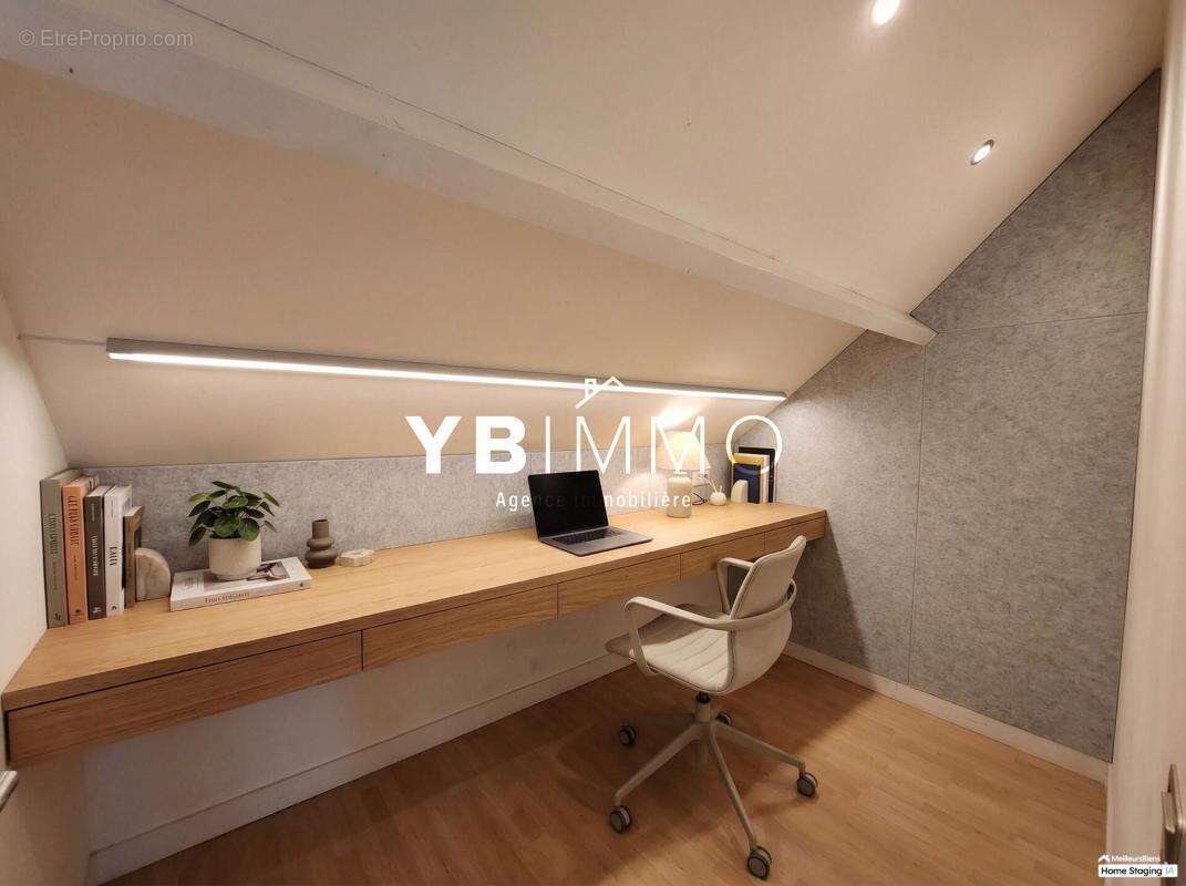 Maison à VIEILLE-EGLISE-EN-YVELINES