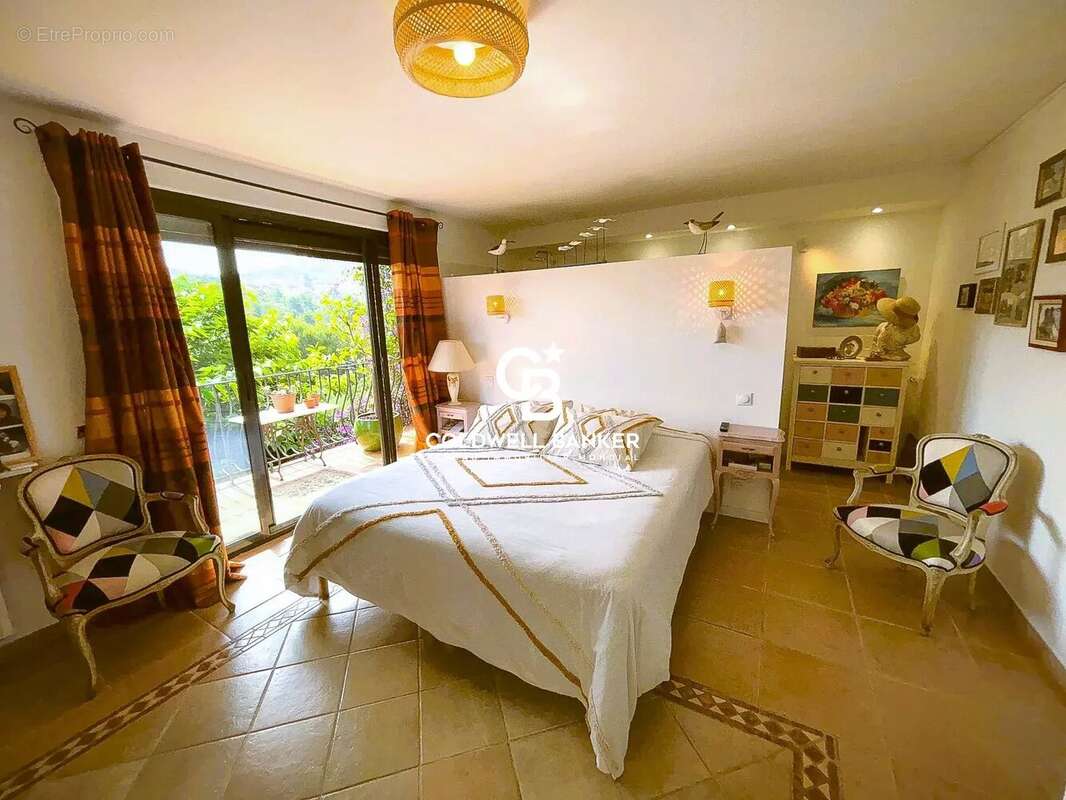 Maison à BORMES-LES-MIMOSAS