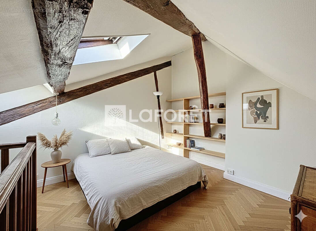 Appartement à PARIS-8E