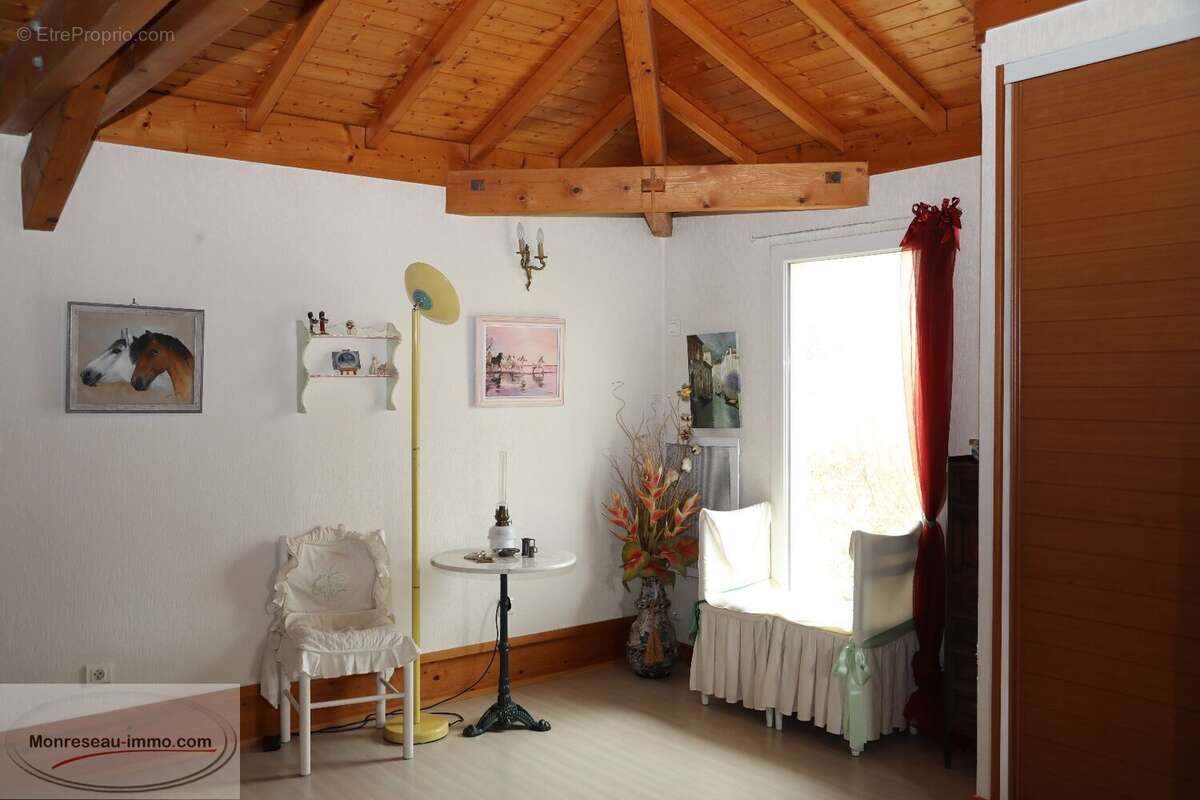 Maison à LA ROCHE-VINEUSE