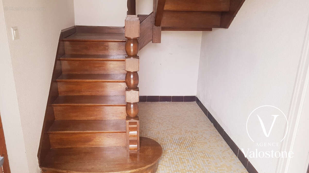 Maison 91 m² à Urgons  - photo 9