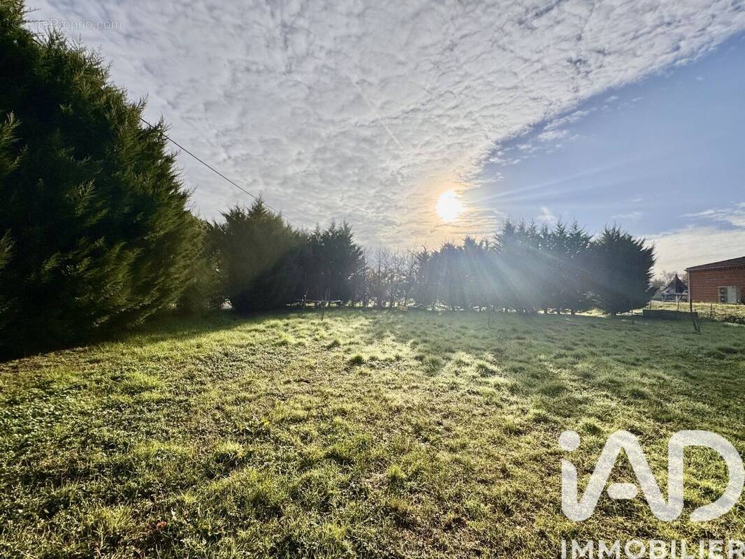 Photo 1 - Terrain à CASTELSARRASIN