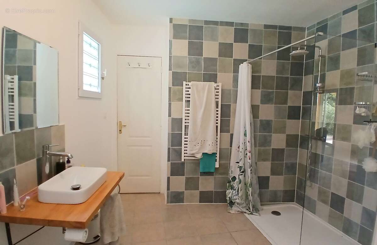 Agréable villa avec 4 chambres et chalet indépendant. - photo 18