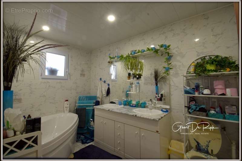 Maison à BELVEZE-DU-RAZES