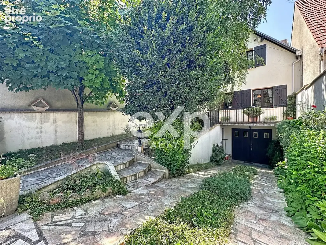 Maison 137 m² à Saint-Denis  - photo 7