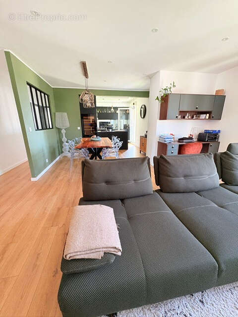 Lucciana : Superbe Appartement F4 avec terrasse et ascenseur - photo 3