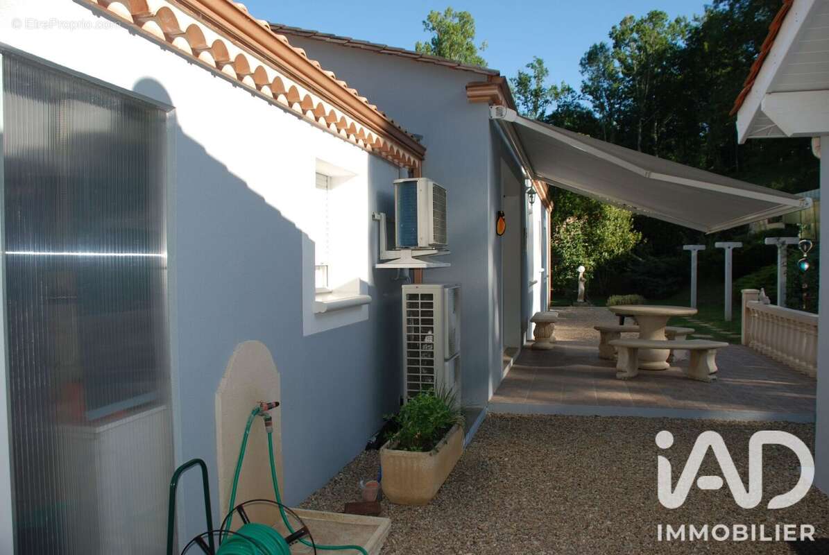 Maison 112 m² à Saint-Andre-Et-Appelles  - photo 8