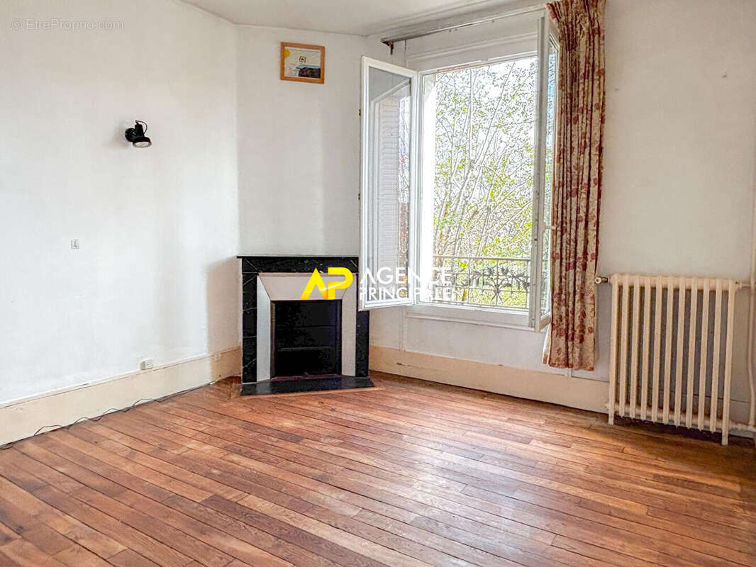 Maison à SARTROUVILLE